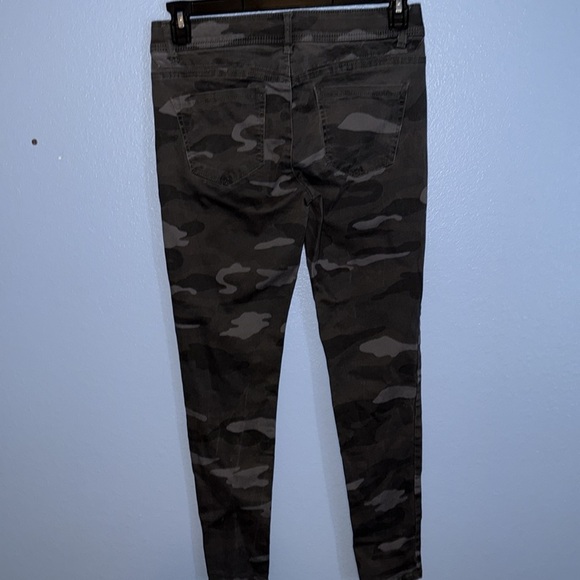 Democracy camo pants Absolution Stretch -  size 6. N - Picture 4 of 6